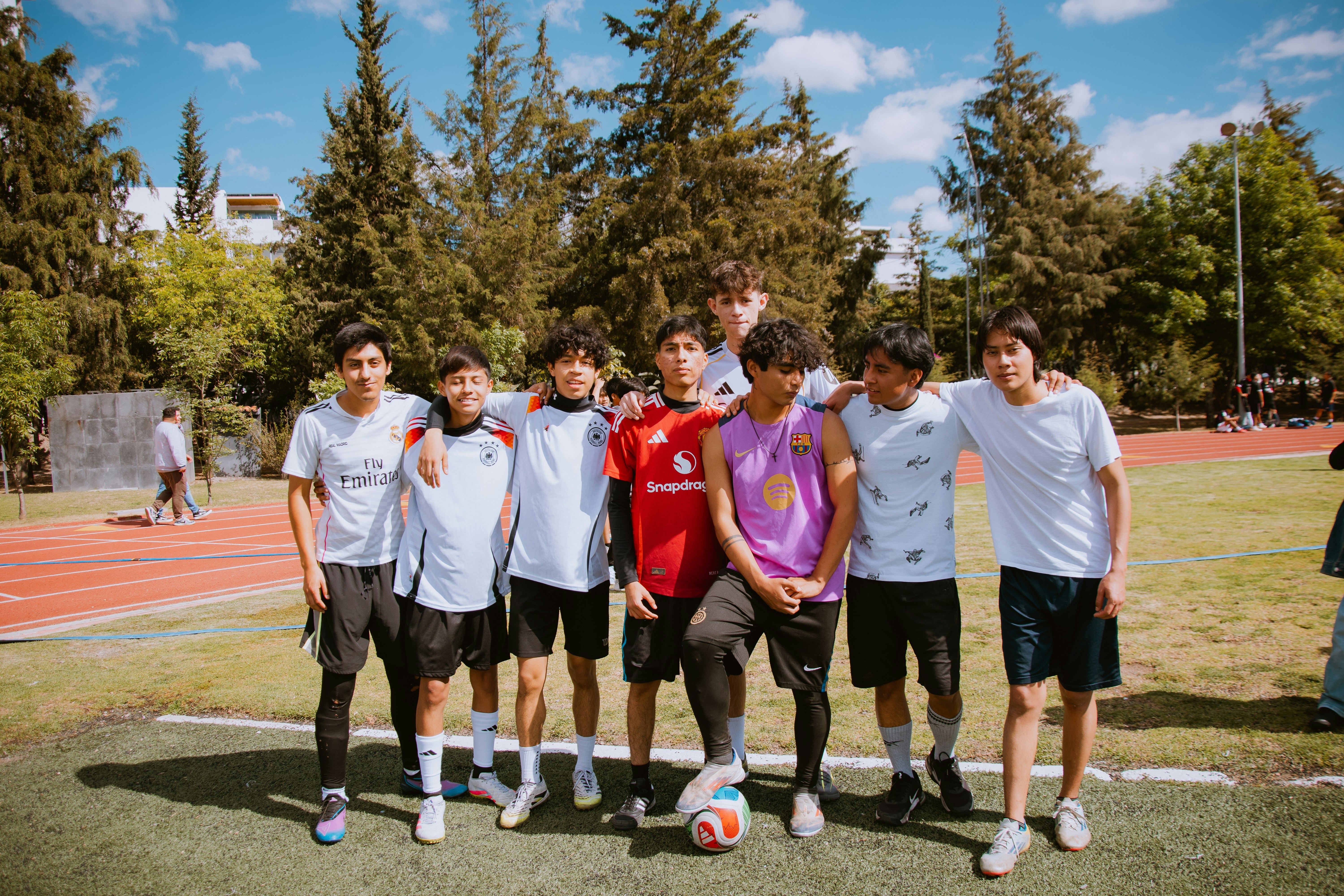 中国女棒加强体能与恢复训练